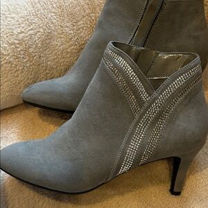 Karen Scott Gray Suede Heeled Boots with Rhinestones